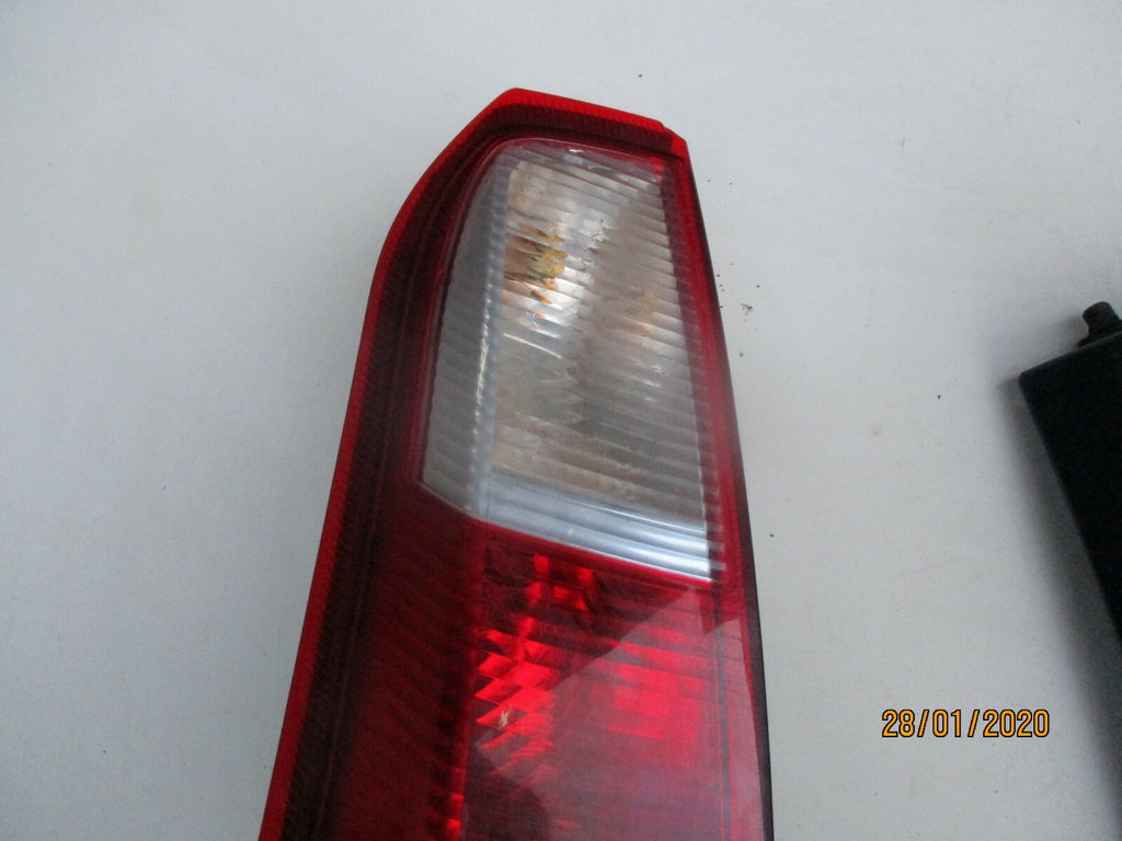 VAUXHALL MERIVA A MK1 2005 NSR PASSENGER SIDE REAR LIGHT TRIM BLUE 93294345