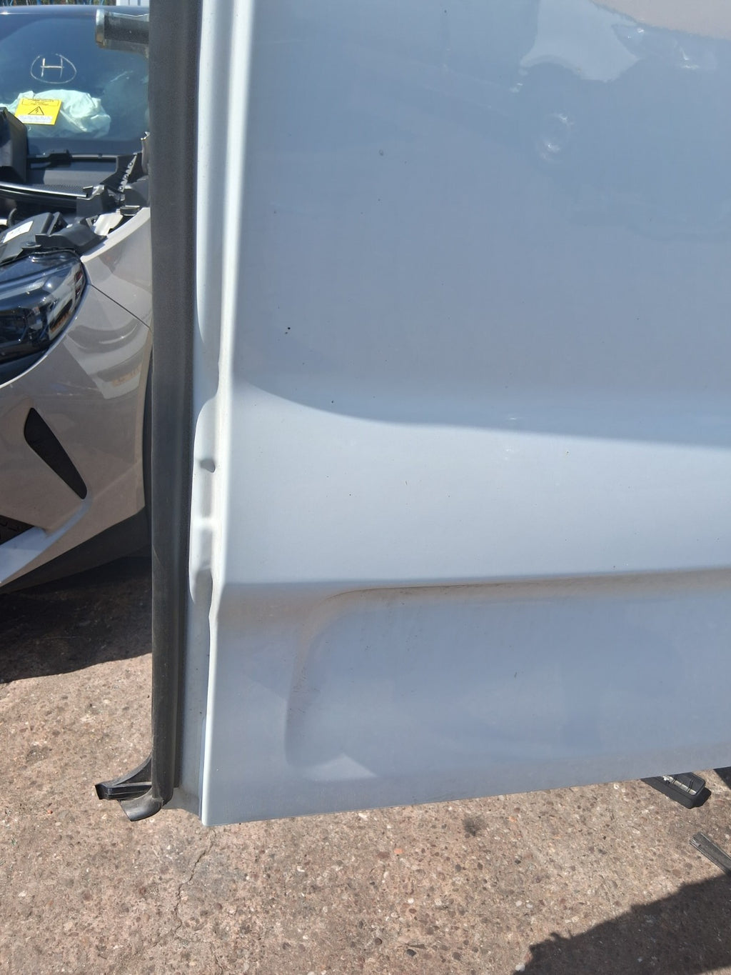 2025 RENAULT TRAFIC X82 MK3 OSR DRIVER SIDE REAR RIGHT COMPLETE DOOR WHITE