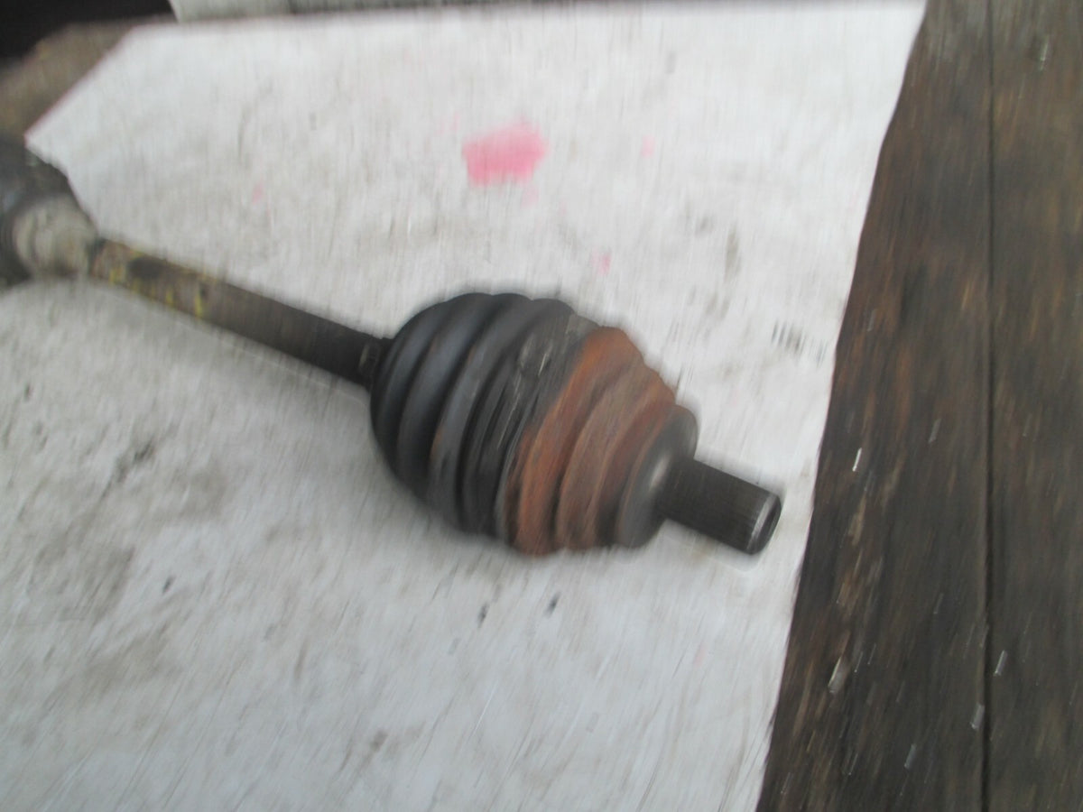 VOLKSWAGEN GOLF MK5 FS 1.6L NSF FRONT PASSENGER SIDE DRIVESHAFT