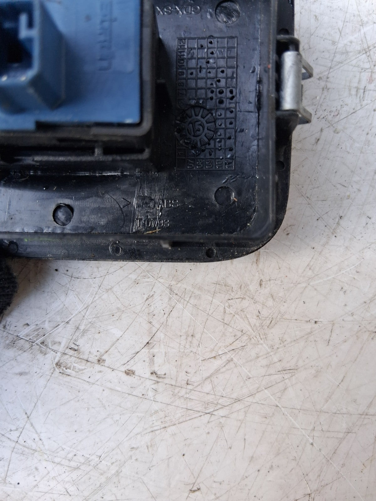 2015 FIAT FIORINO NSF PASSENGER NEAR LEFT SIDE FRONT WINDOW SWITCH 1039464070