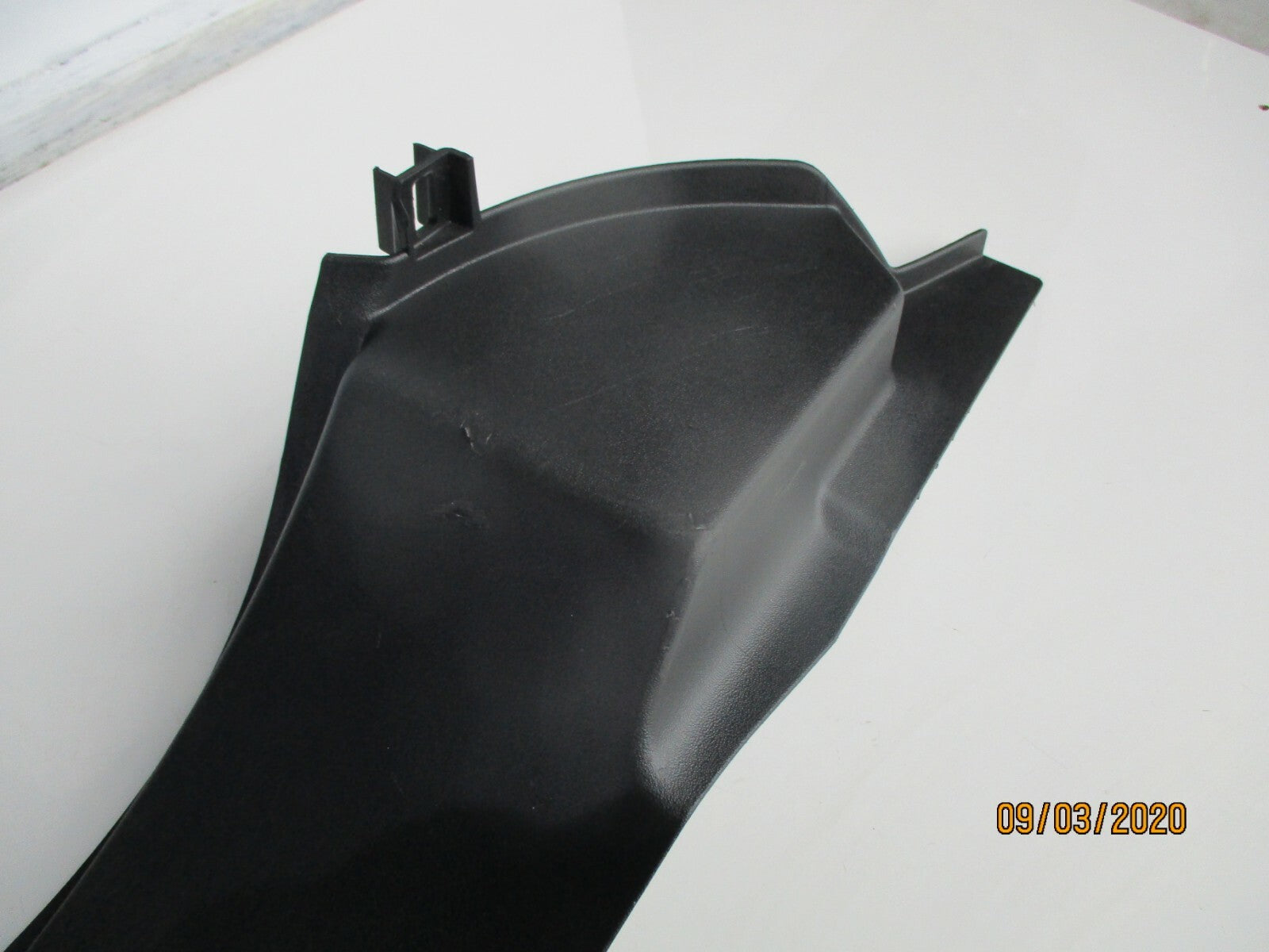 LAND ROVER DISCOVERY 2017 OS DRIVER SIDE C PILLAR TRIM COVER A073159 FK72-13245
