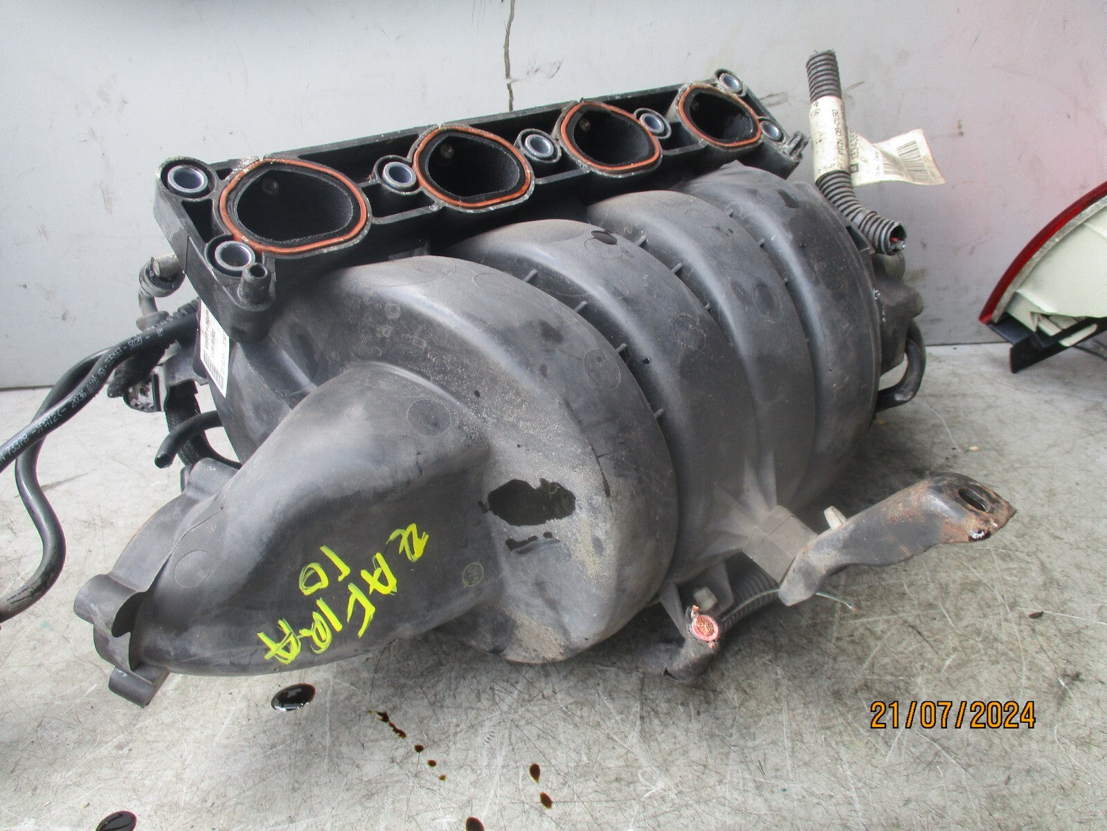 VAUXHALL ZAFIRA B 2010 1.8 PETROL AIR INTAKE MANIFOLD 55571532