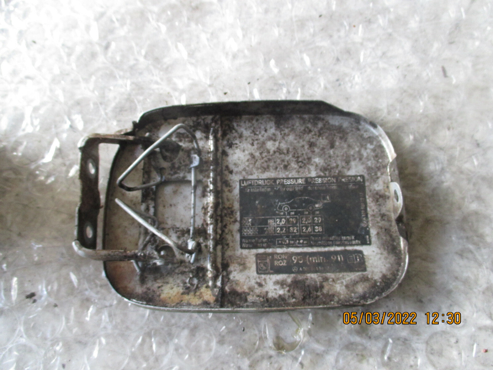 MERCEDES-BENZ A-CLASS 2007 MK2 W169 FUEL FLAP CAP GREY A0005845917