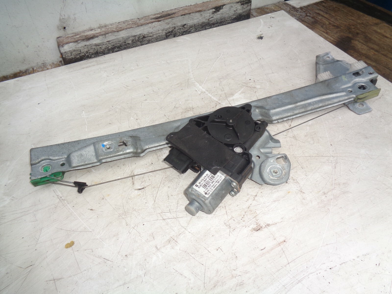 PEUGEOT 308 2009 NSF PASSENGER SIDE FRONT WINDOW MOTOR REGULATOR 9657247680