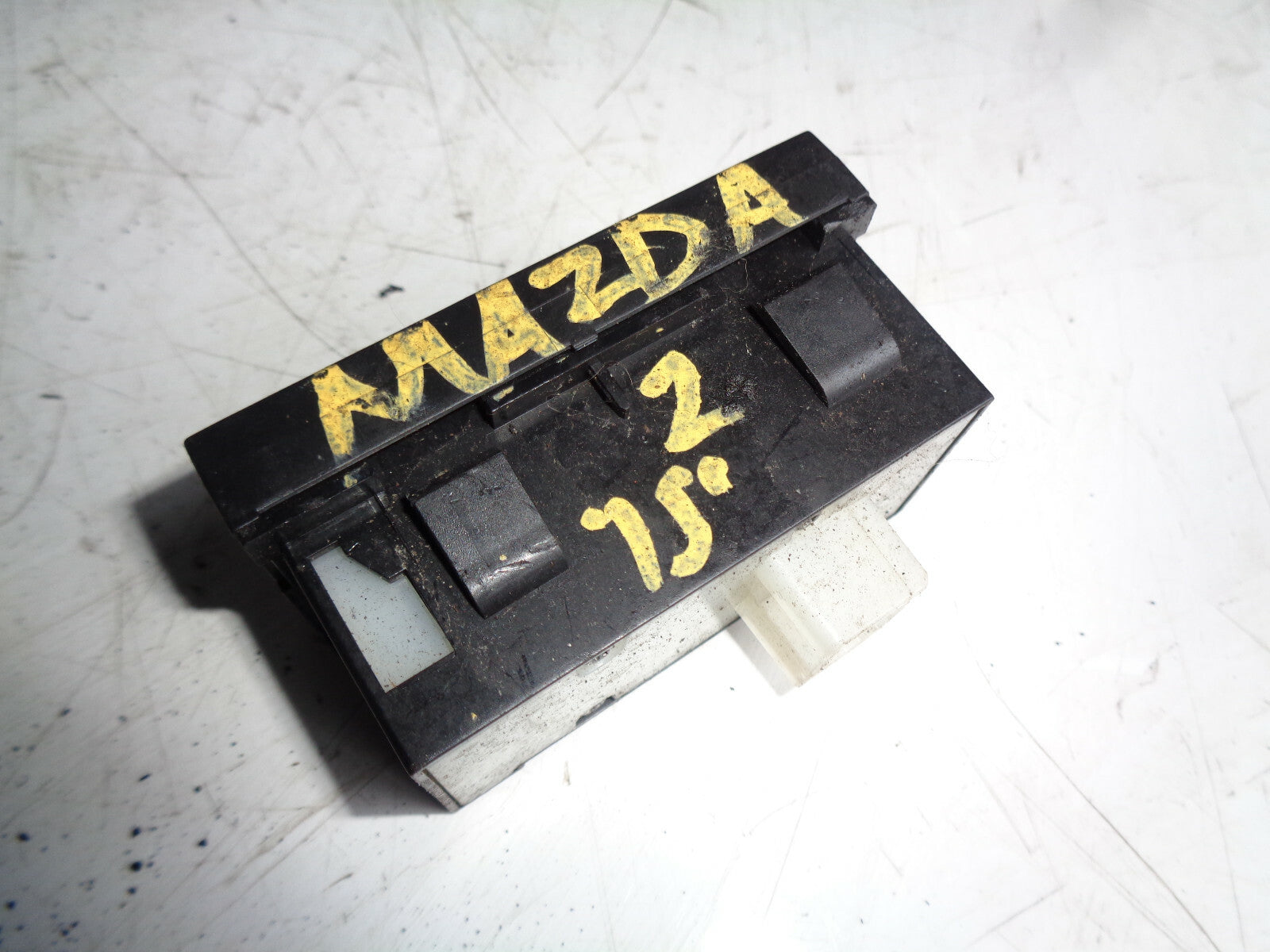 MAZDA 2 2007-15 HEADLIGHT ADJUSTMENT SWITCH CONTROL DP9766170