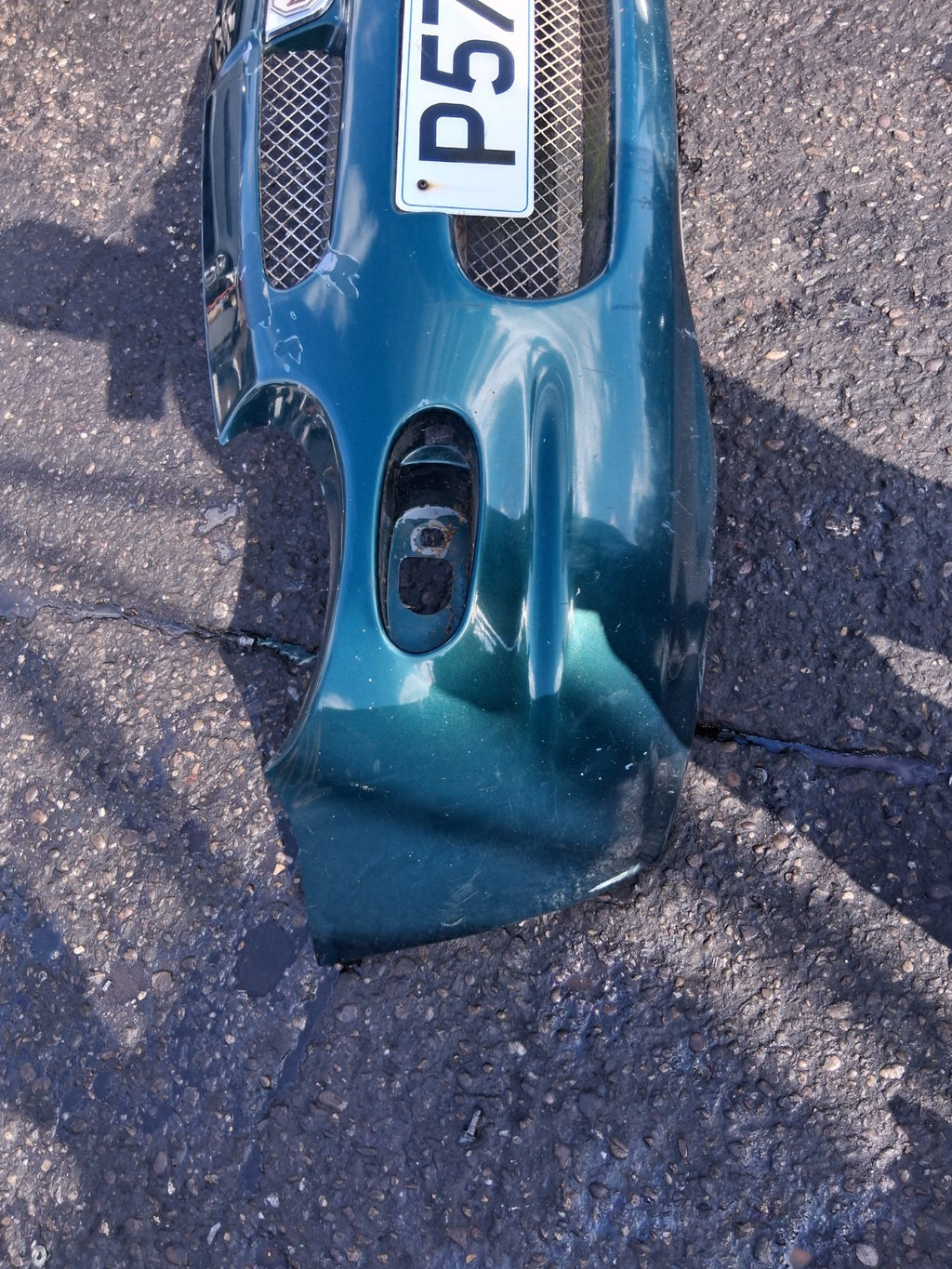 MG MGF 1996 MK1 COMPLETE FRONT BUMPER WITH GREEN BADGE GREEN