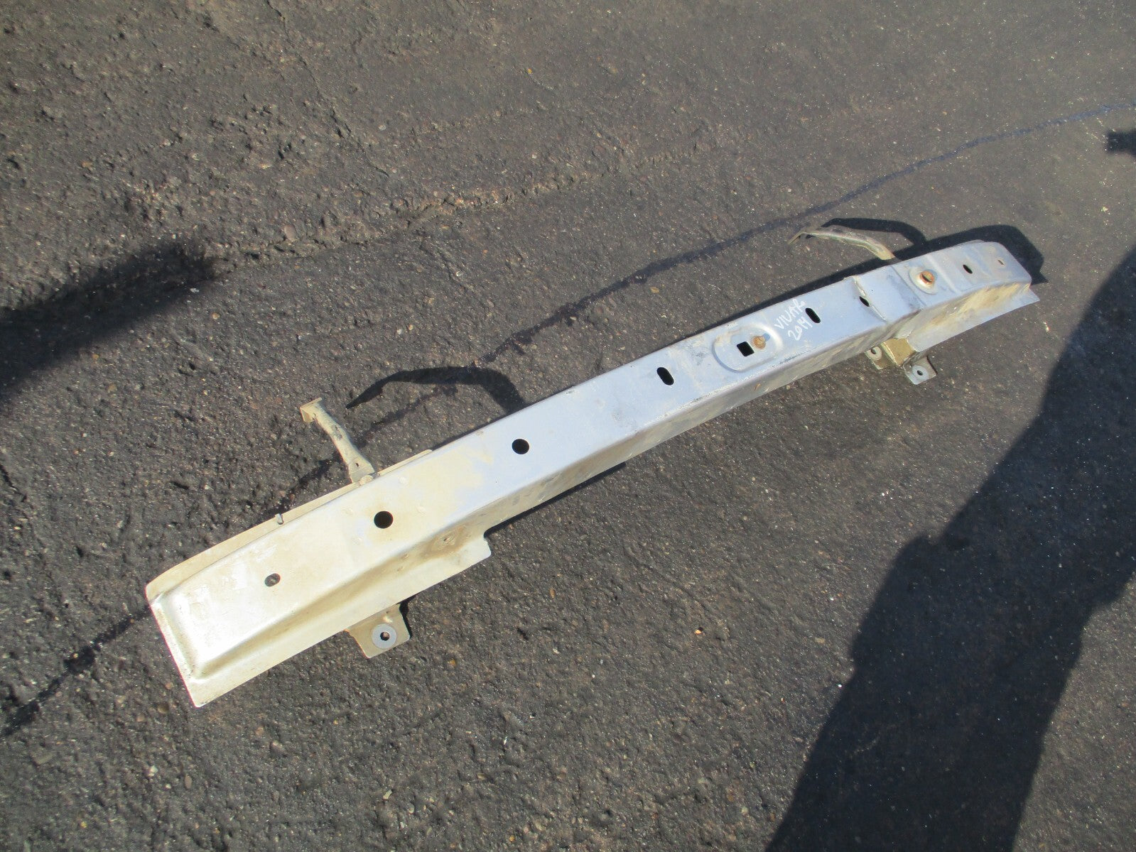 2014 VAUXHALL VIVARO MK1 FRONT BUMPER CRASH IMPACT REINFORCEMENT BAR