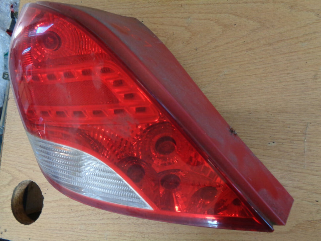 PEUGEOT 207 MK1 5 DOOR HATCHBACK  NSR PASSENGER SIDE REAR TAIL LIGHT 9686566080