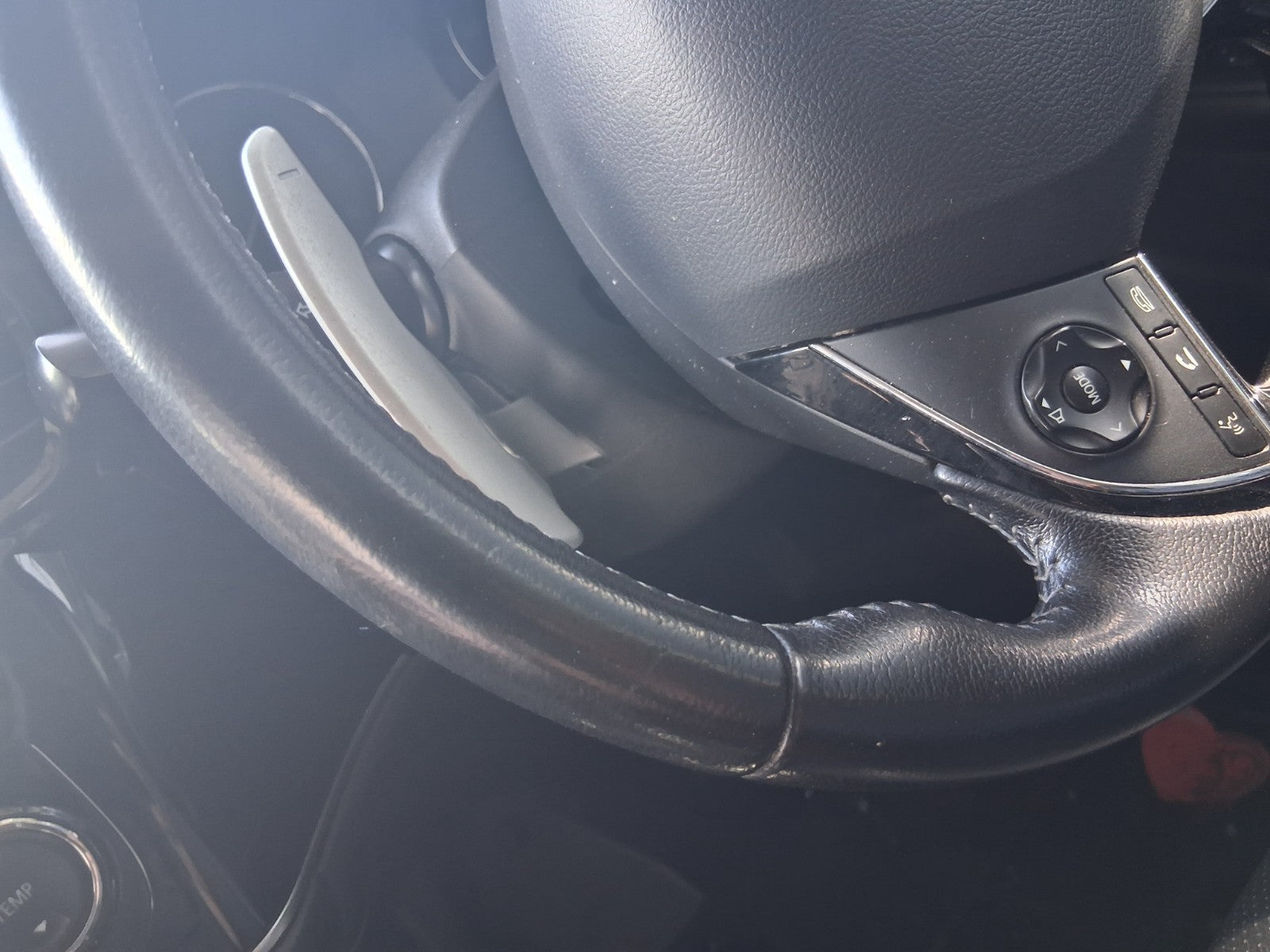 2018 MITSUBISHI OUTLANDER MK3 3 SPOKE MULTIFUNCTION LEATHER STEERING WHEEL