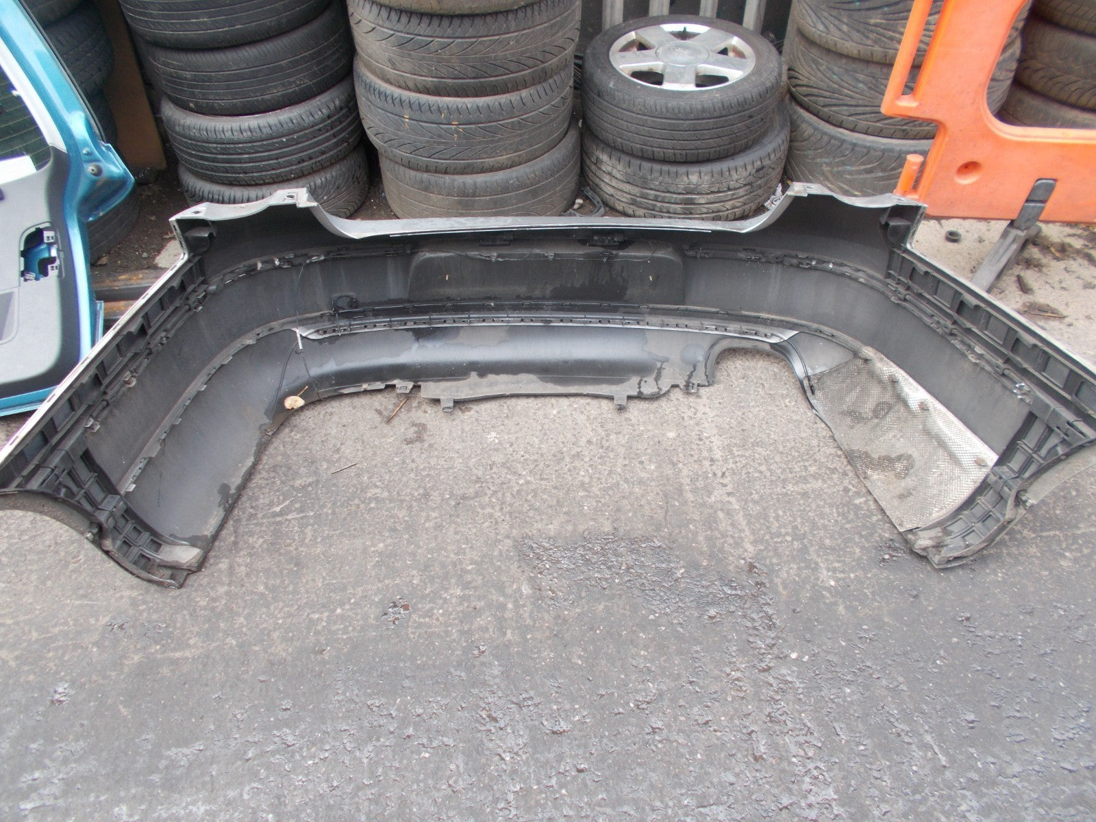 VW VOLKSWAGEN PASSAT B6 REAR BUMPER SILVER