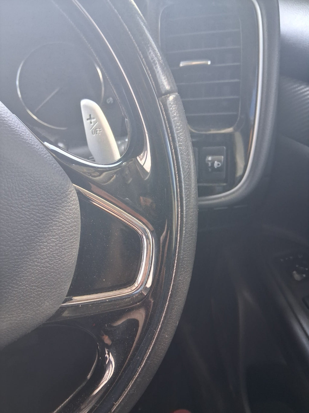 2018 MITSUBISHI OUTLANDER MK3 3 SPOKE MULTIFUNCTION LEATHER STEERING WHEEL