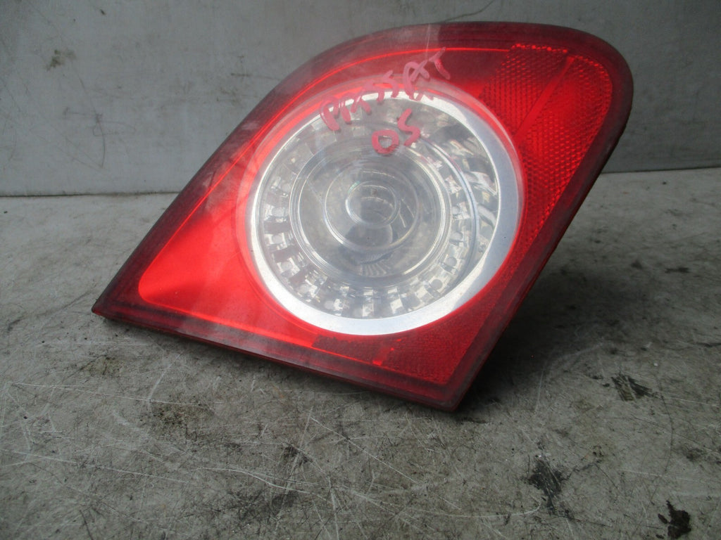 VOLKSWAGEN PASSAT 2006 B6 SALOON OSR DRIVING SIDE REAR LIGHT 27567004