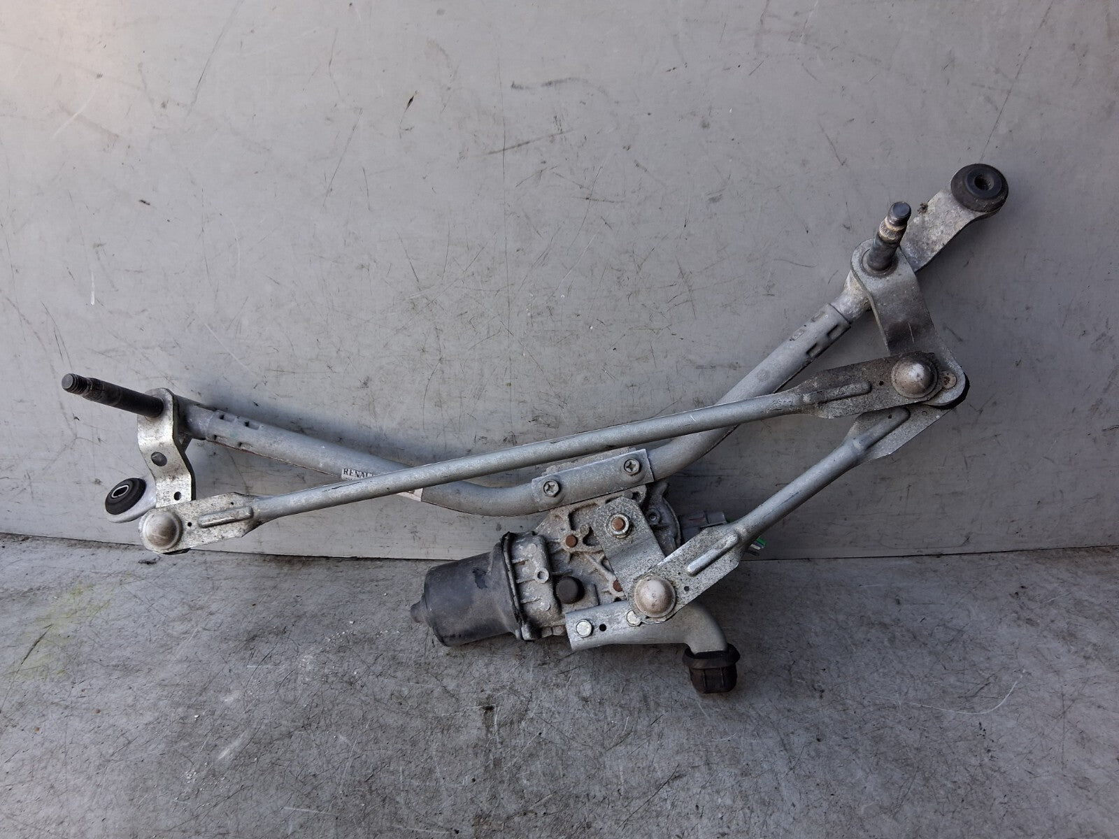 RENAULT CAPTUR 2014 FRONT WINDSCREEN WIPER MOTOR LINKAGES 288005947R
