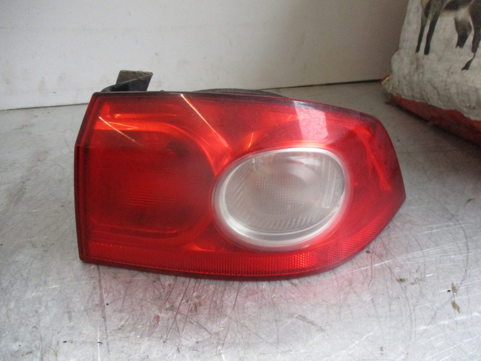 RENAULT LAGUNA MK2 2007 FACELIFT OSR DRIVER SIDE REAR OUTER BRAKE LIGHT