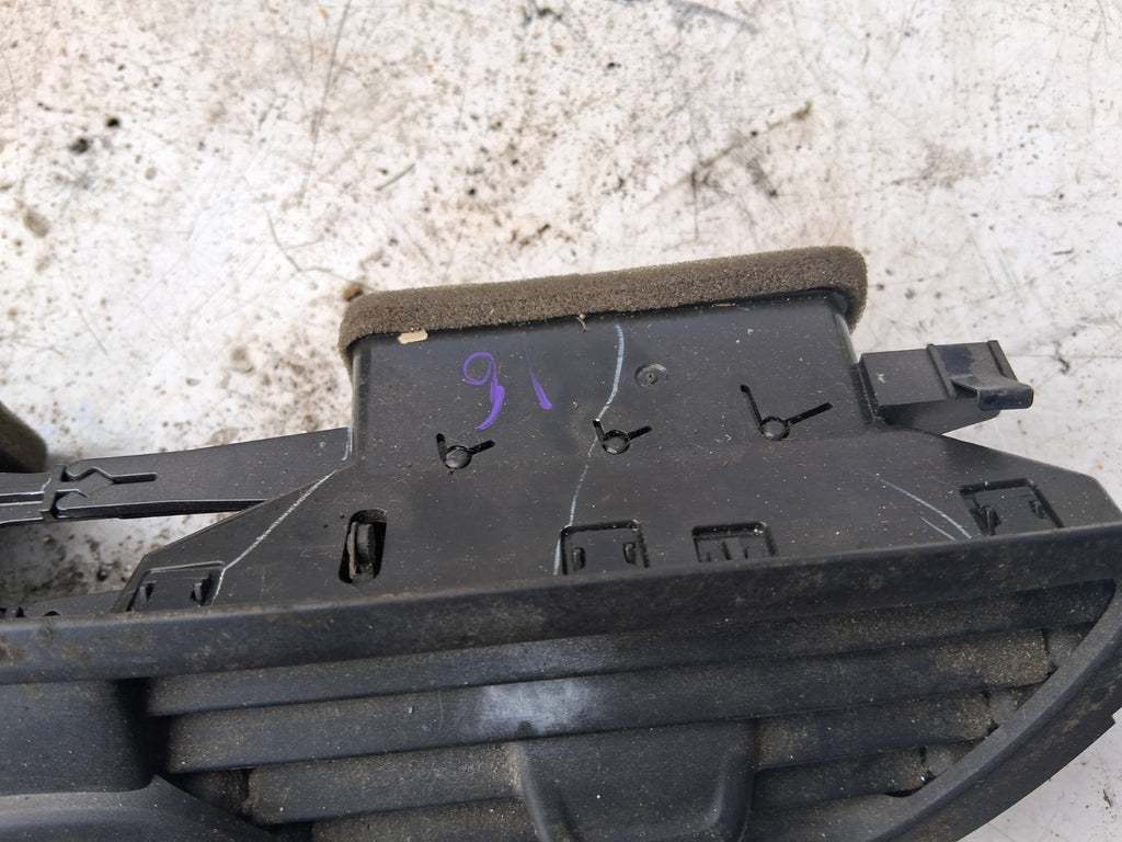 2016 VAUXHALL CORSA E FRONT DASH CENTER BOTH AIR VENT WITH HAZARD SWITCH