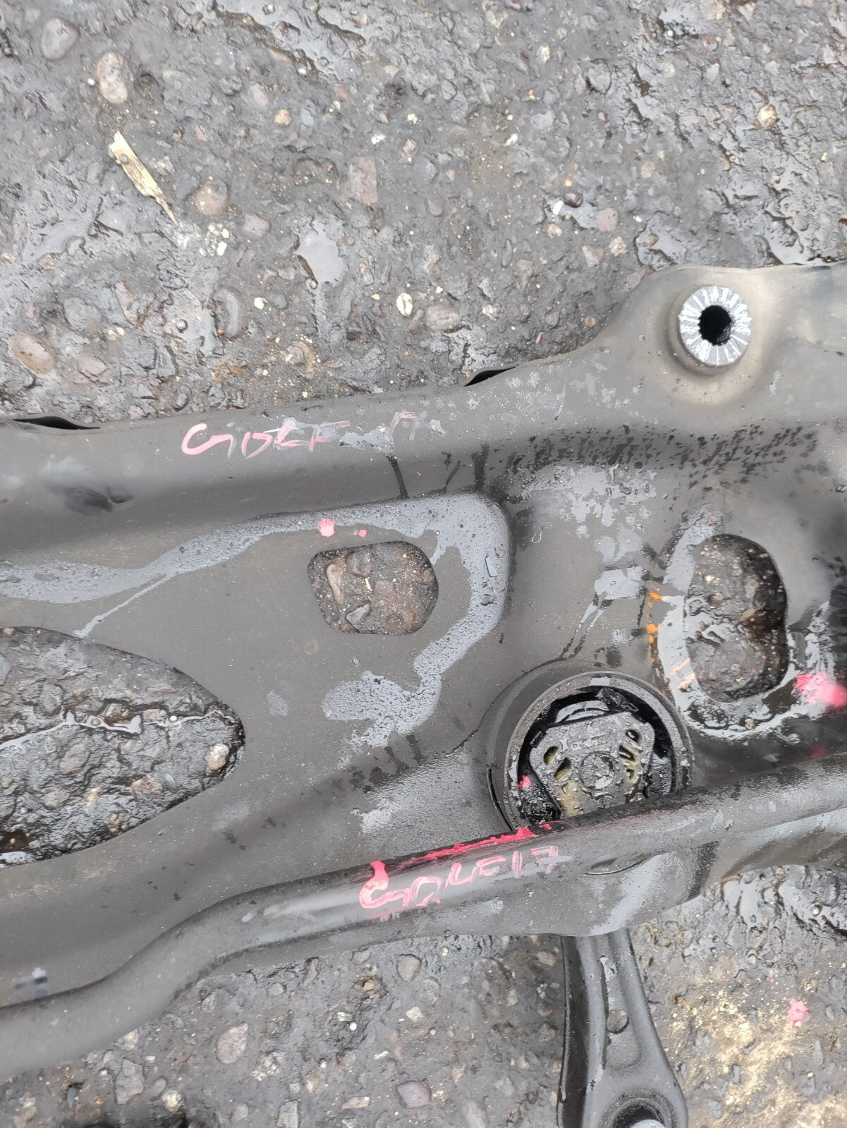 VW VOLKSWAGEN GOLF MK7 1.6 DIESEL 2017 FRONT SUBFRAME ANTI ROLL BAR