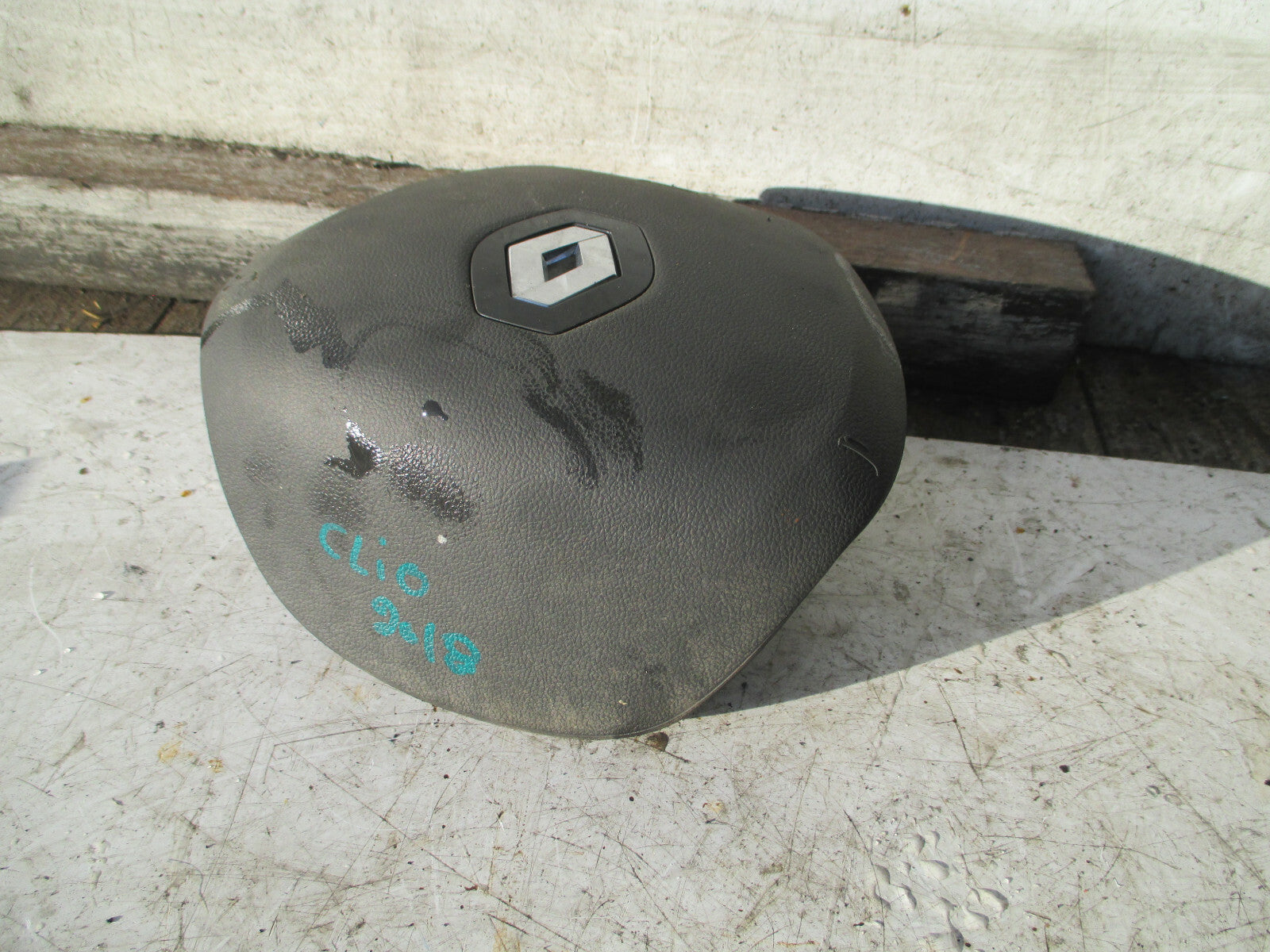 RENAULT CLIO MK4 2018 STEERING WHEEL SAFETY BAG 985706588R