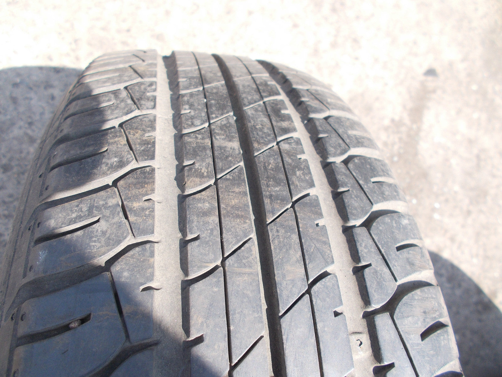 VOLKSWAGEN PASSAT DUNLOP 15 INCH 5 STUD STEEL WHEEL 205/60 R15