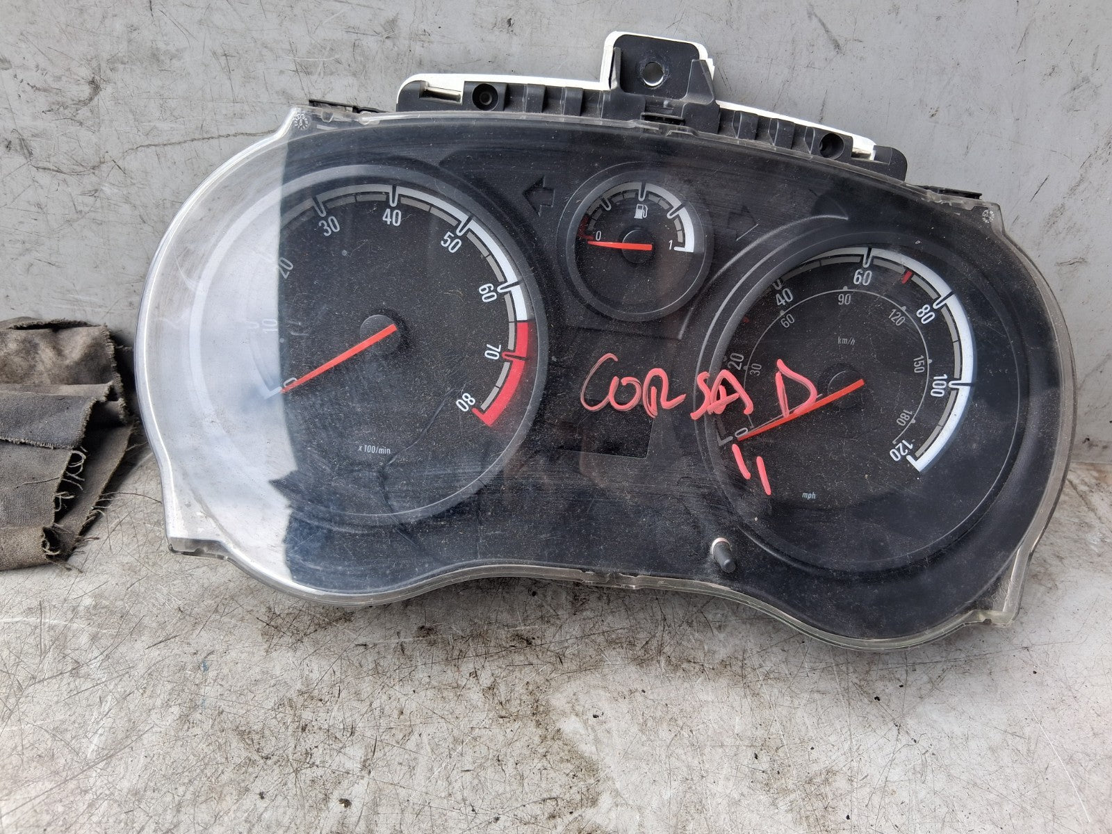 VAUXHALL CORSA D 2011 1.2 PETROL SPEEDO SPEEDOMETER INSTRUMENT CLUSTER 1303304