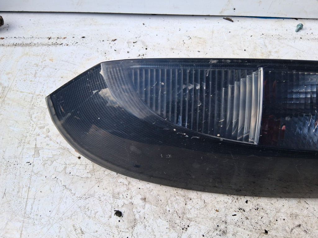 2005 VAUXHALL CORSA C OSR DRIVER SIDE REAR RIGHT TAIL LIGHT 89307510