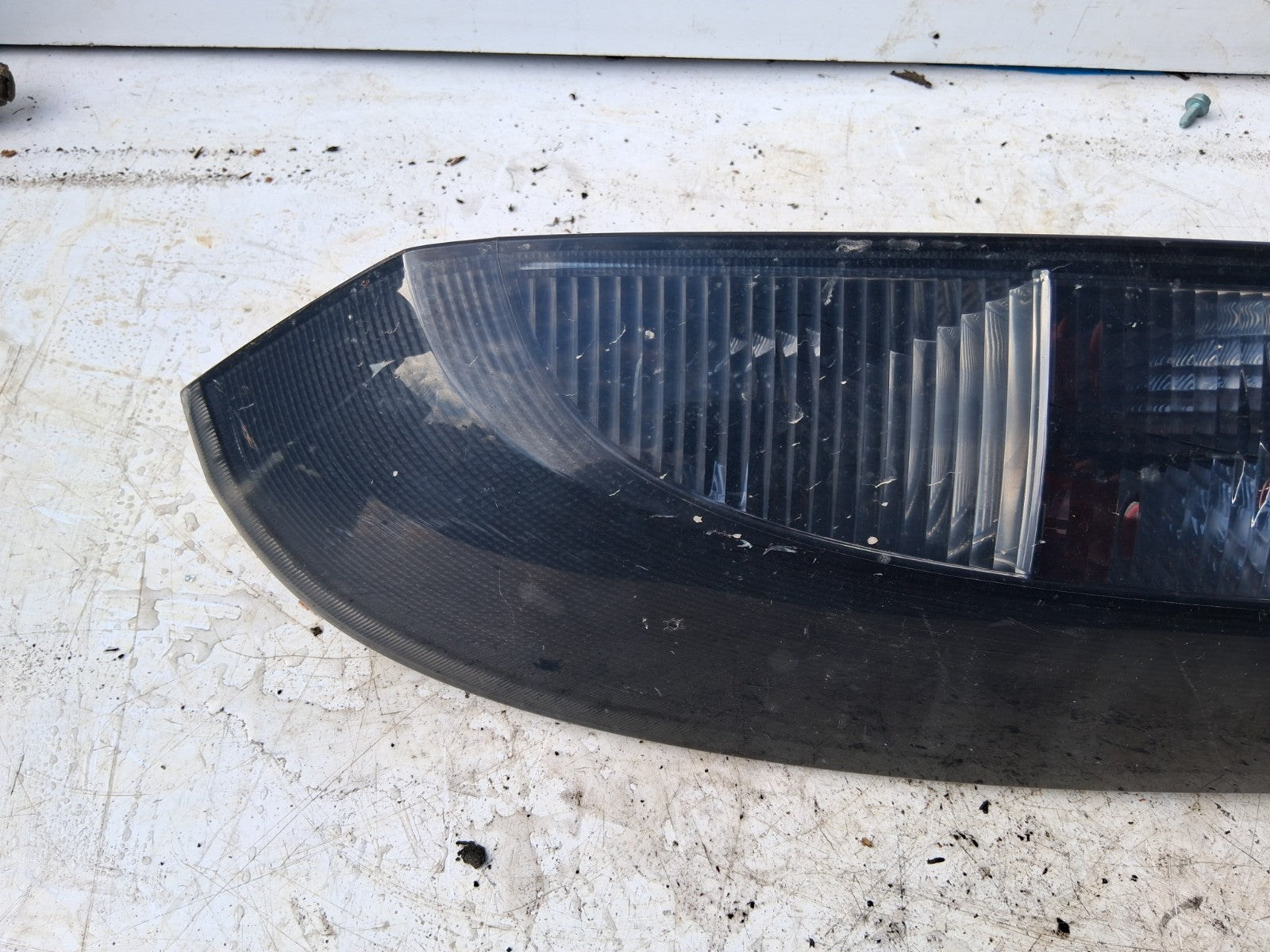 2005 VAUXHALL CORSA C OSR DRIVER SIDE REAR RIGHT TAIL LIGHT 89307510