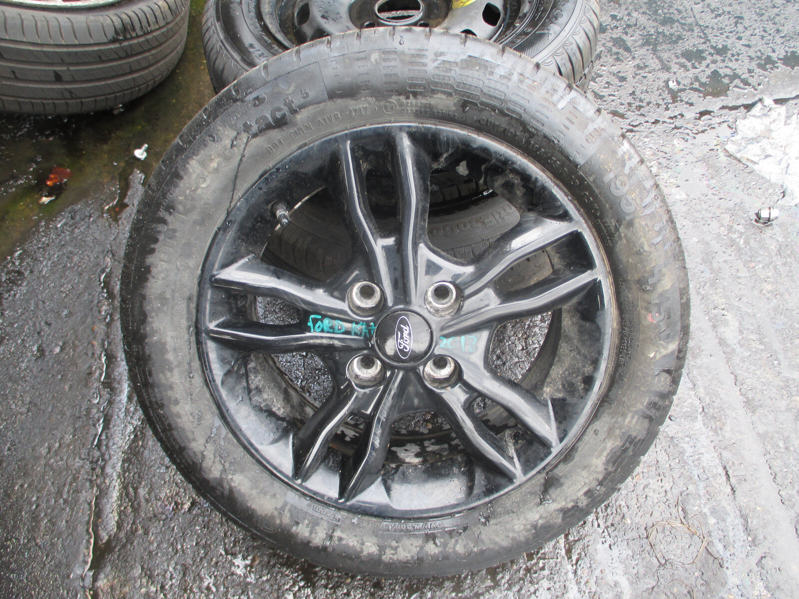 FORD KA + 2018 15 INCHS BLACK ALLOY WHEEL WITH TYRE 195/55R15 E1BJ1007CA