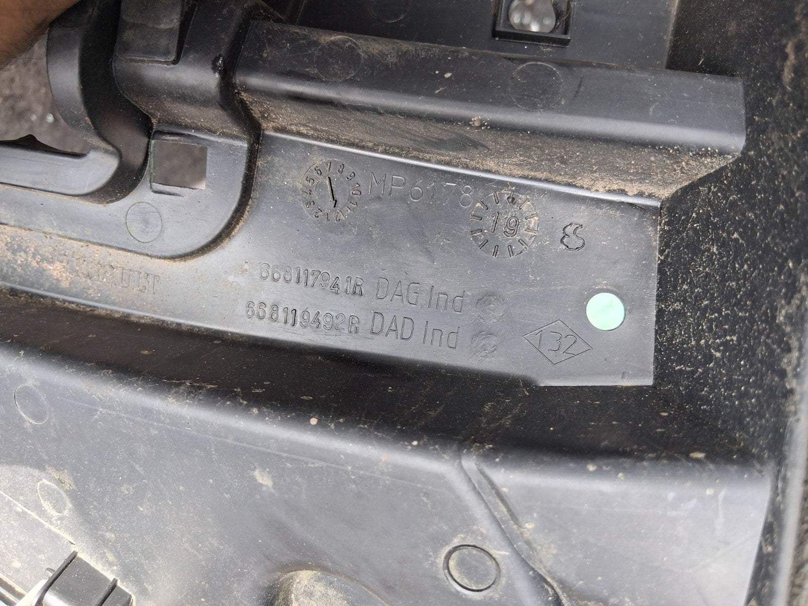 2020 RENAULT KANGOO MK2 FRONT WINDSCREEN SCUTTLE PANEL 668119492R