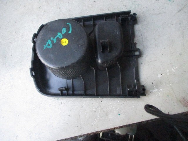 2017 VAUXHALL CORSA CUP HOLDER 39196826