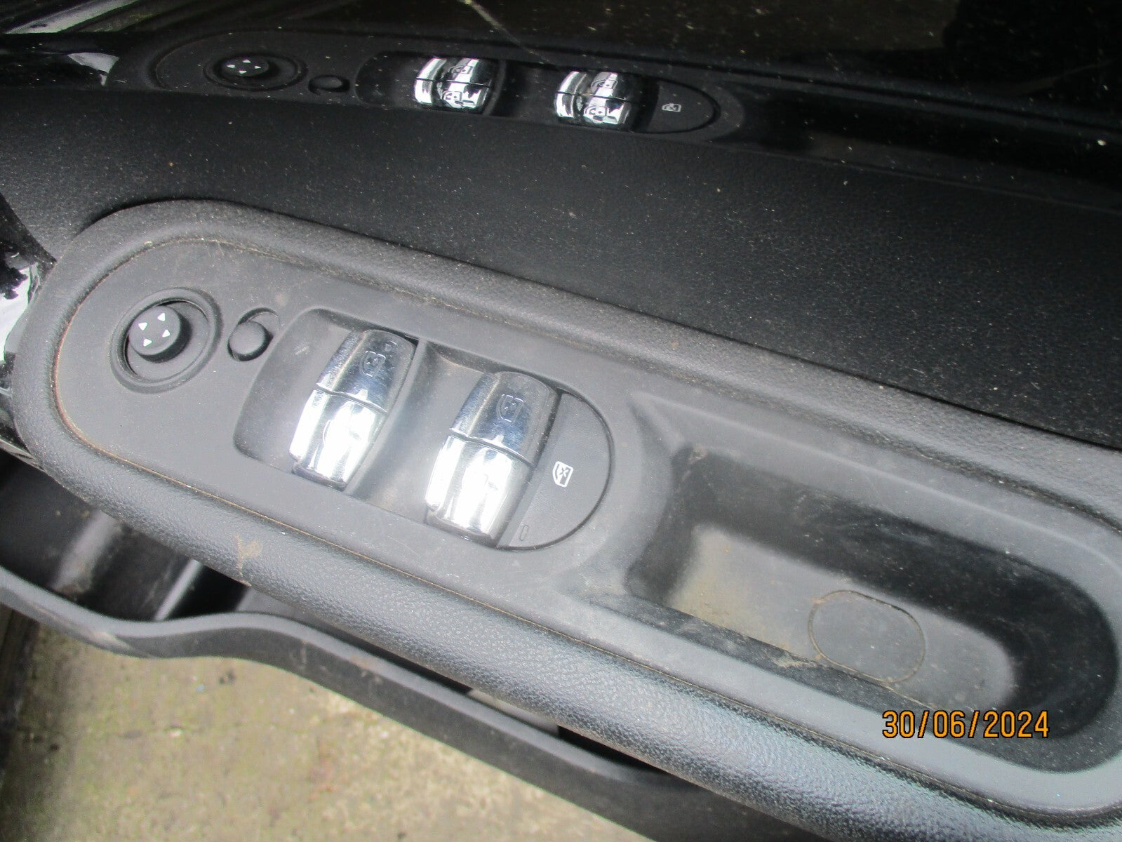 BMW MINI COUNTRYMAN F60 2021 OSF DRIVER SIDE FRONT WINDOW CONTROL SWITCH