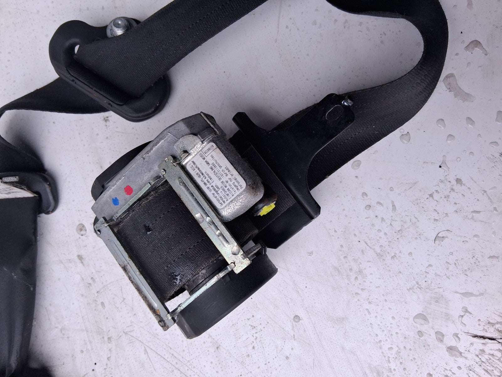 2016 NISSAN JUKE F15 OSF FRONT DRIVER RIGHT SIDE SEAT BELT BUCKLE 617968000A
