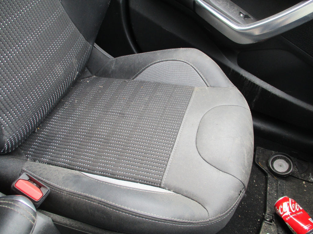 PEUGEOT 2008 2018 MK1 NSF PASSENGER SIDE FRONT COMPLETE SEAT FABRIC