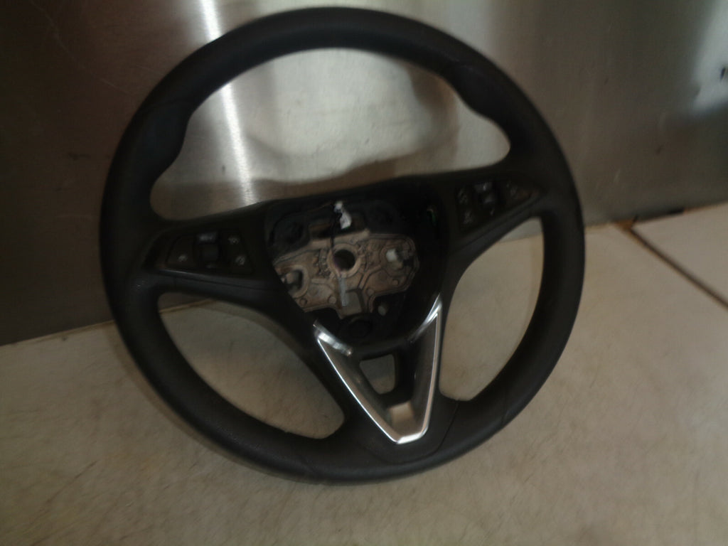 VAUXHALL VIVA 2017 SE 3 SPOKE MULTIFUNCTIONAL STEERING WHEEL 42476678