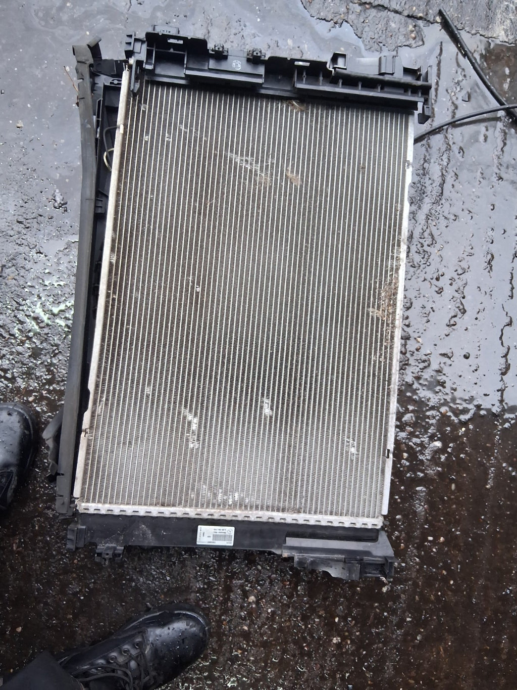 2009 MERCEDES BENZ C CLASS W204 RADIATOR PACK A0995002703