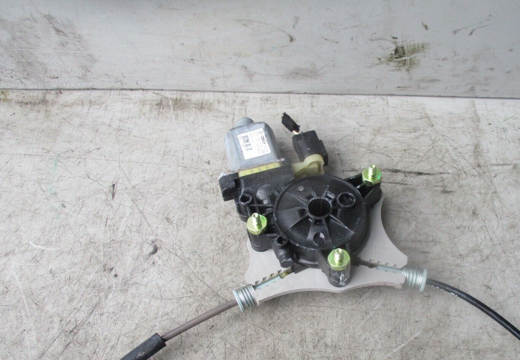 2018 AUDI STOCK A4 FRONT WINDOW MOTOR REGULATOR 82450