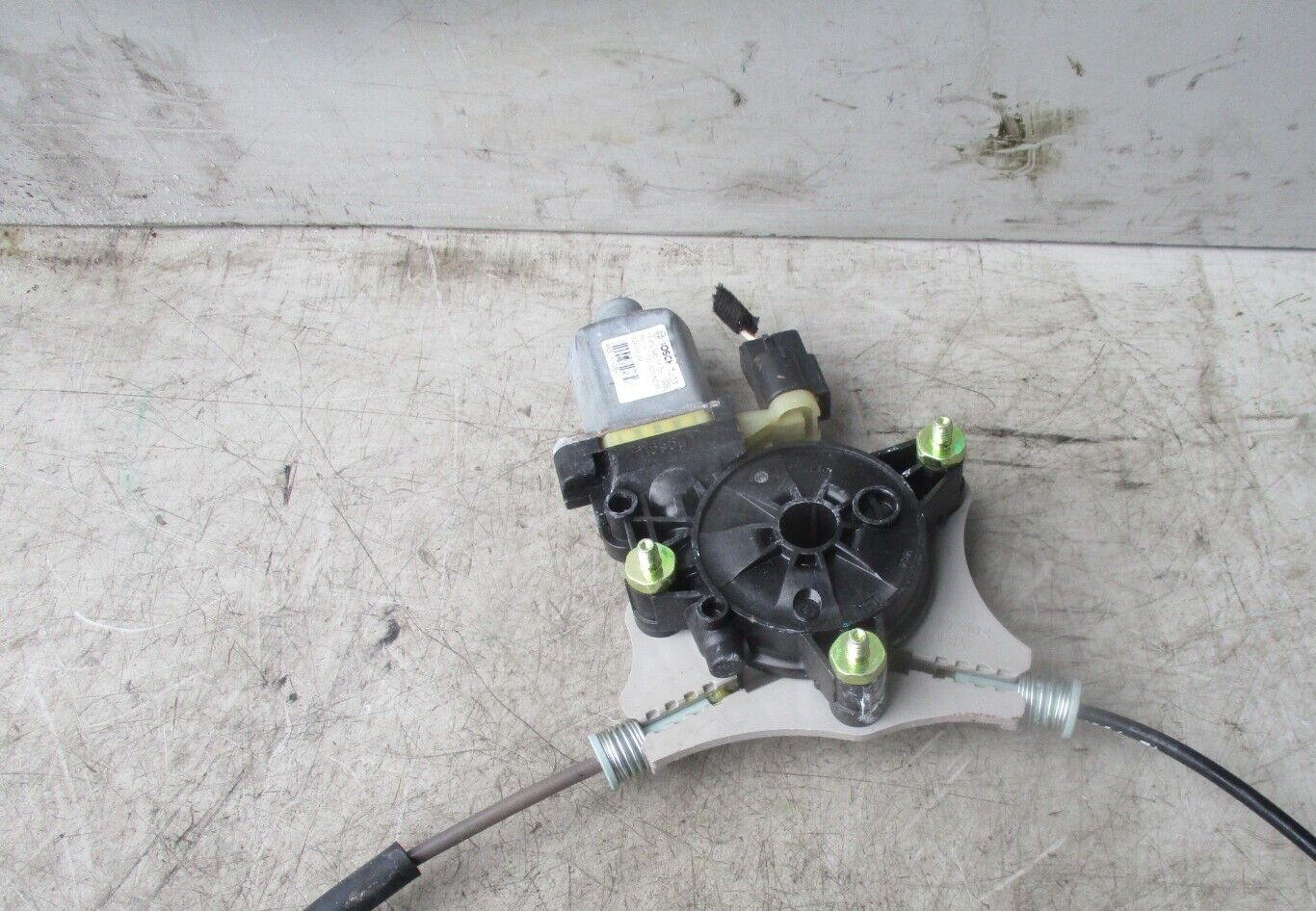 2018 AUDI STOCK A4 FRONT WINDOW MOTOR REGULATOR 82450