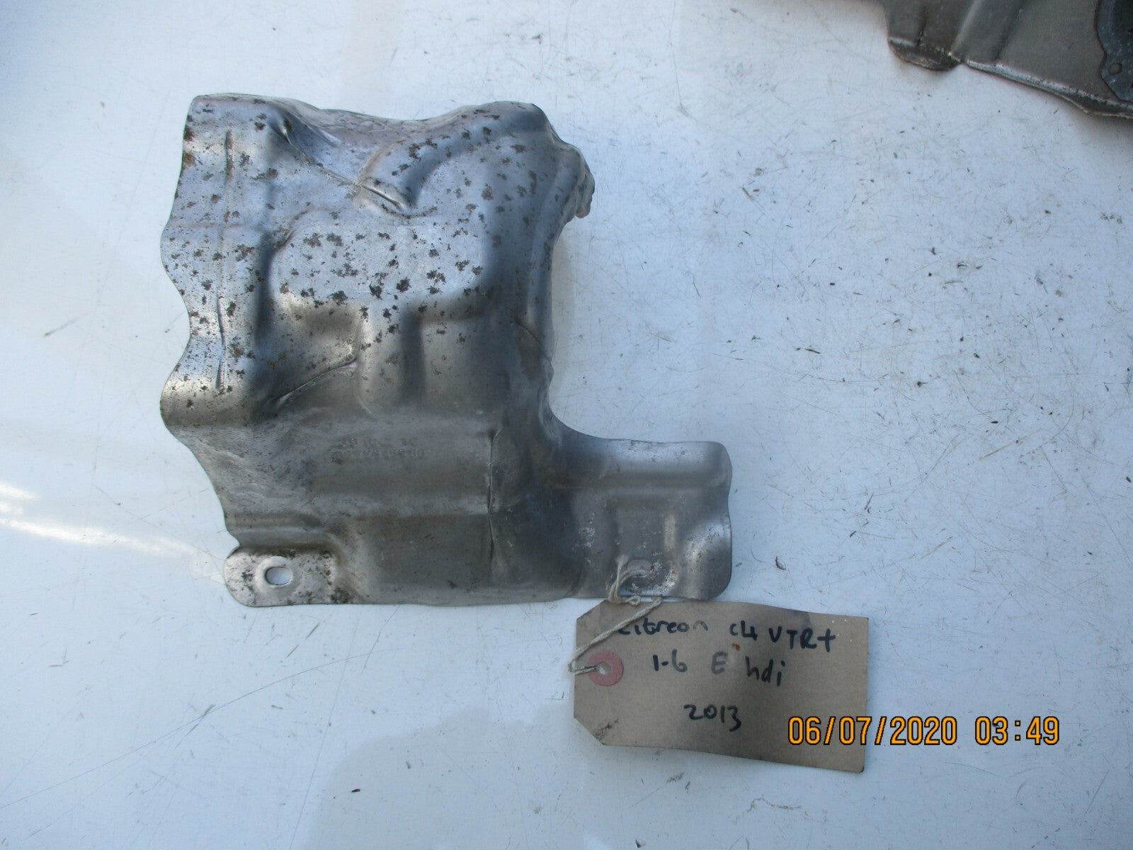 CITROEN C4 2013 E HDI VTR+ 1.6 DIESEL HEAT TURBO SHIELD GUARD COVER 9672318980