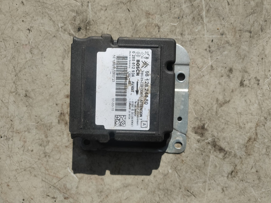 2018 CITROEN C4 CACTUS AIRBAG CONTROL MODULE ECU 9812824480