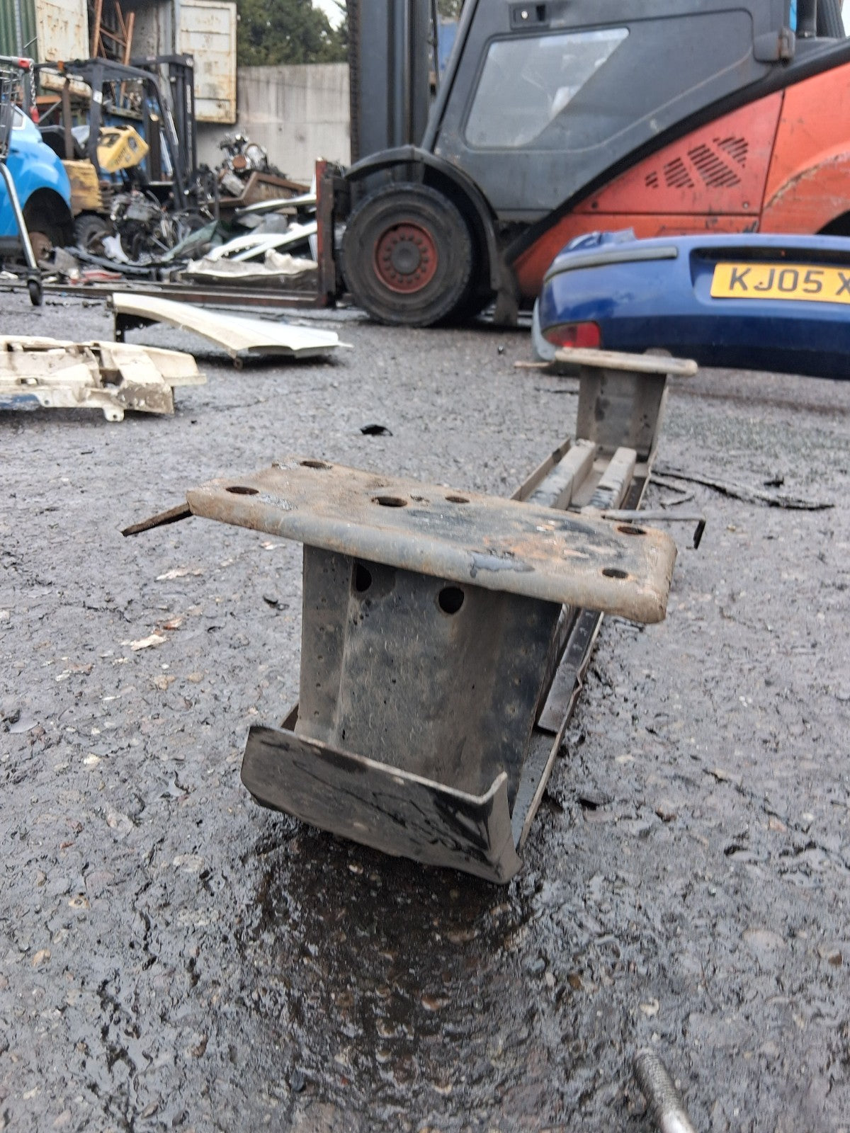2005 VAUXHALL CORSA C REAR BUMPER CRASH BAR REINFORCEMENT BAR