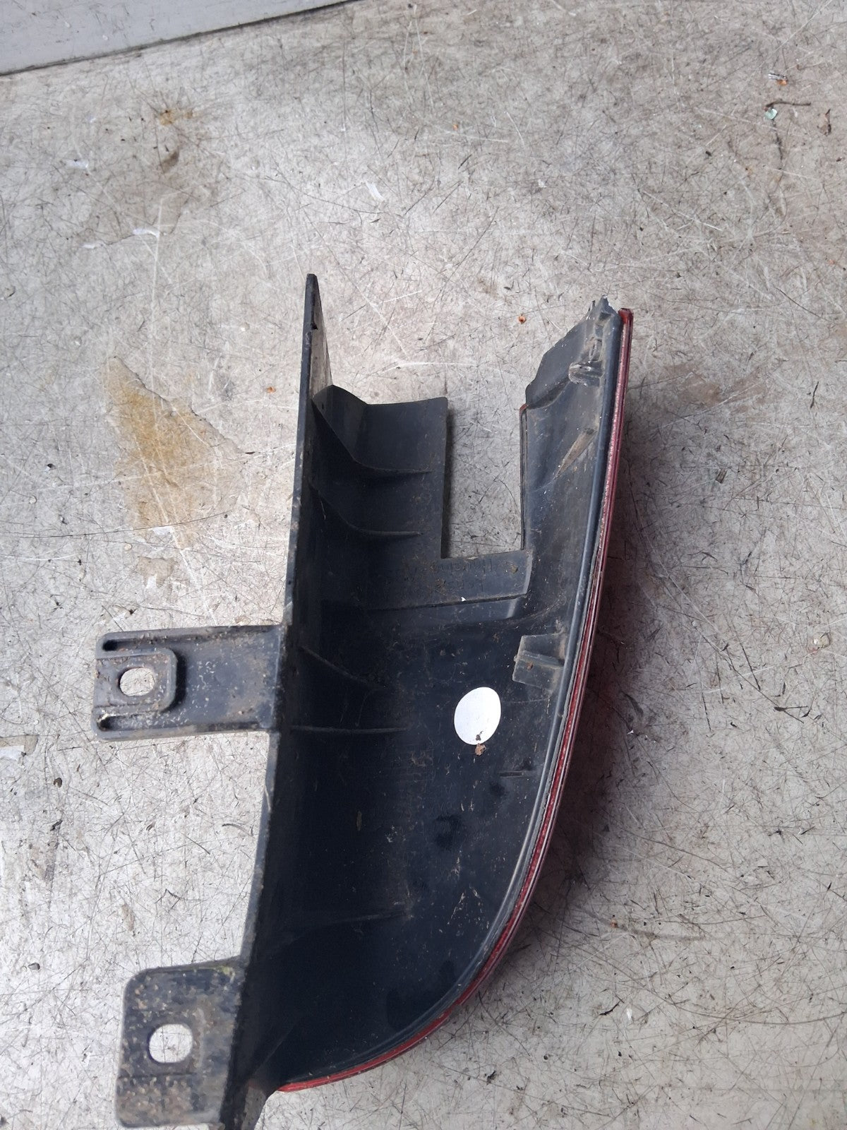 2017 MERCEDES VITO NSR PASSENGER SIDE REAR LIGHT REFLECTOR A6398202164