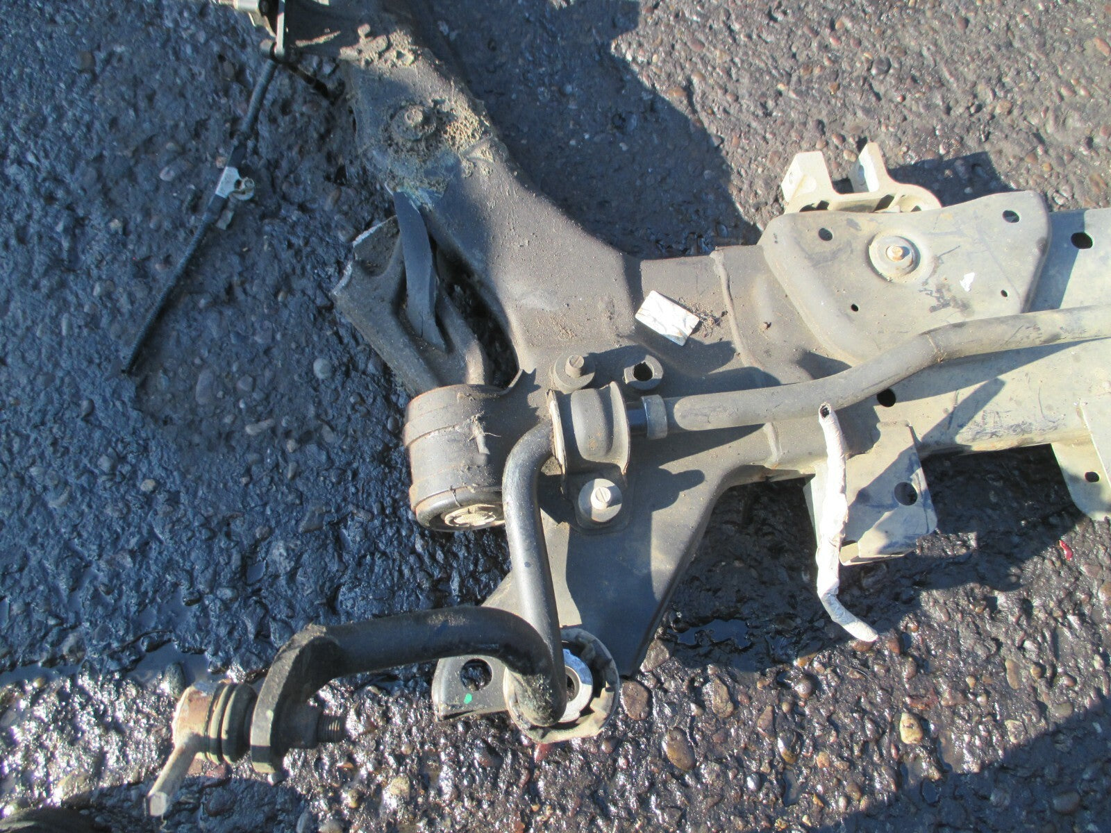 FORD MONDEO ESTATE MK5 2017 FRONT CRADLE SUB FRAME SUPPORT FRAME AXLE