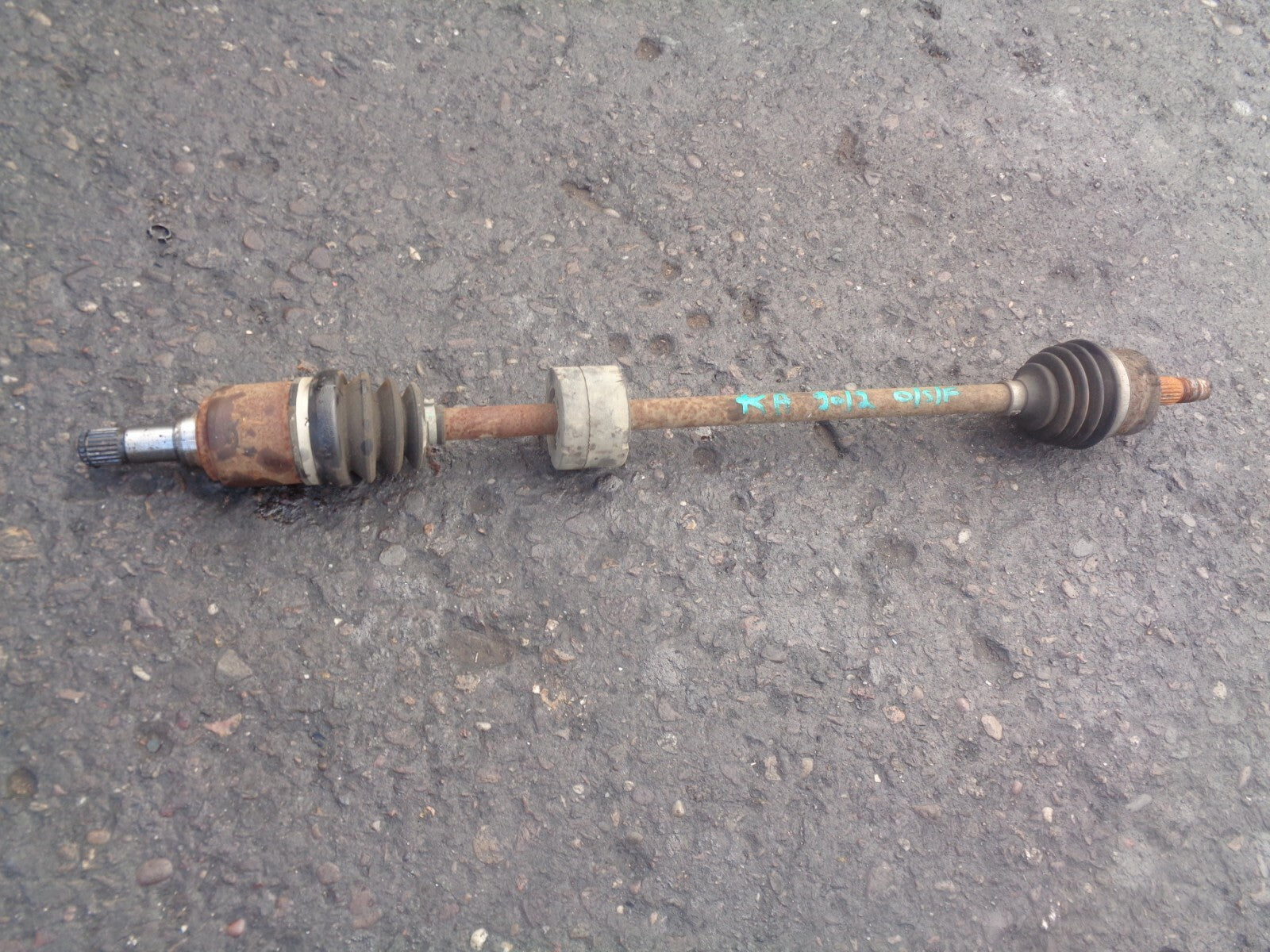 FORD KA MK2 2012 1.2 PETROL OSF DRIVER SIDE FRONT DRIVESHAFT