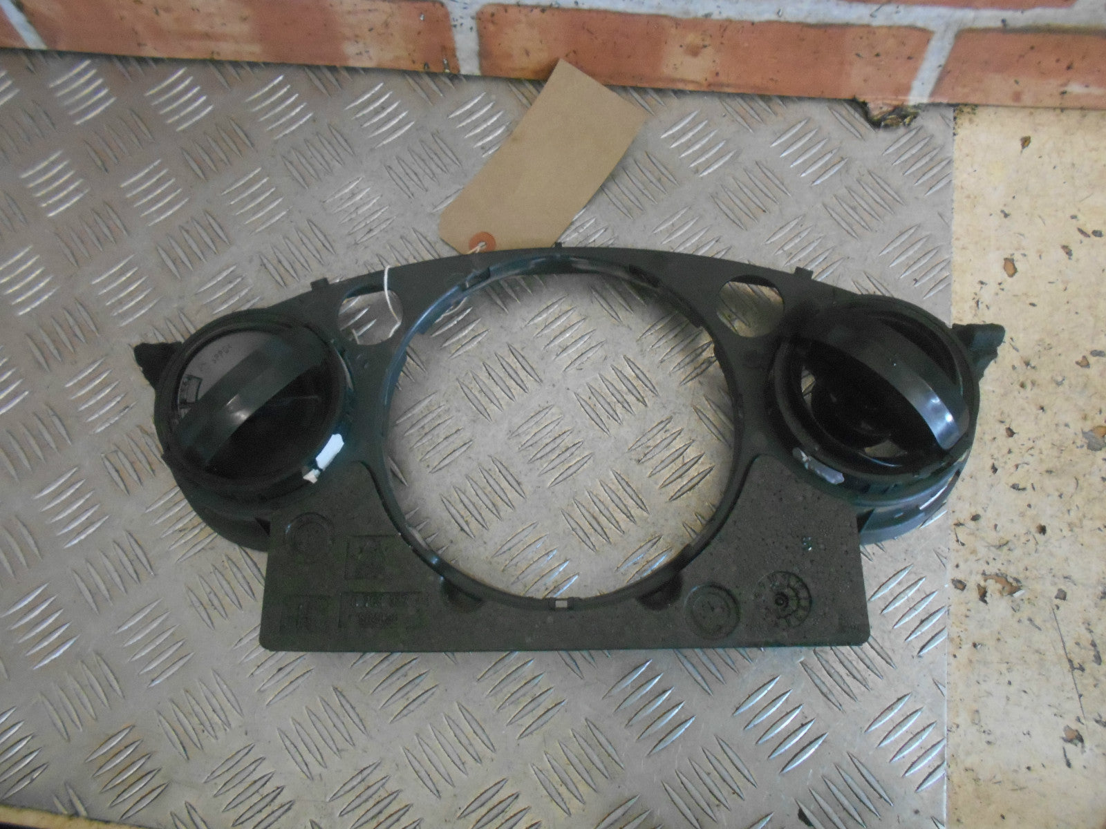 BMW MINI R52 CABRIOLET CONVERTIBLE 2006 HEATER VENT CLOCK SURROUND UNIT