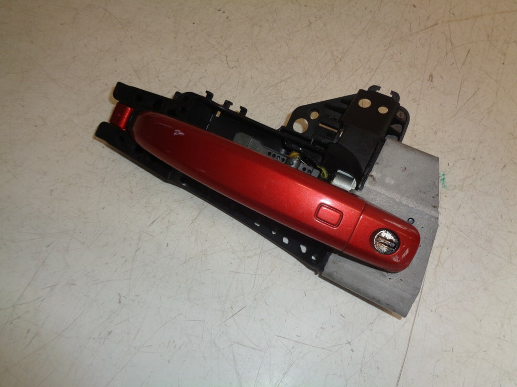 AUDI A4 B8 AVANT ESTATE 2014 OSF DRIVER SIDE FRONT DOOR HANDLE RED LY3M