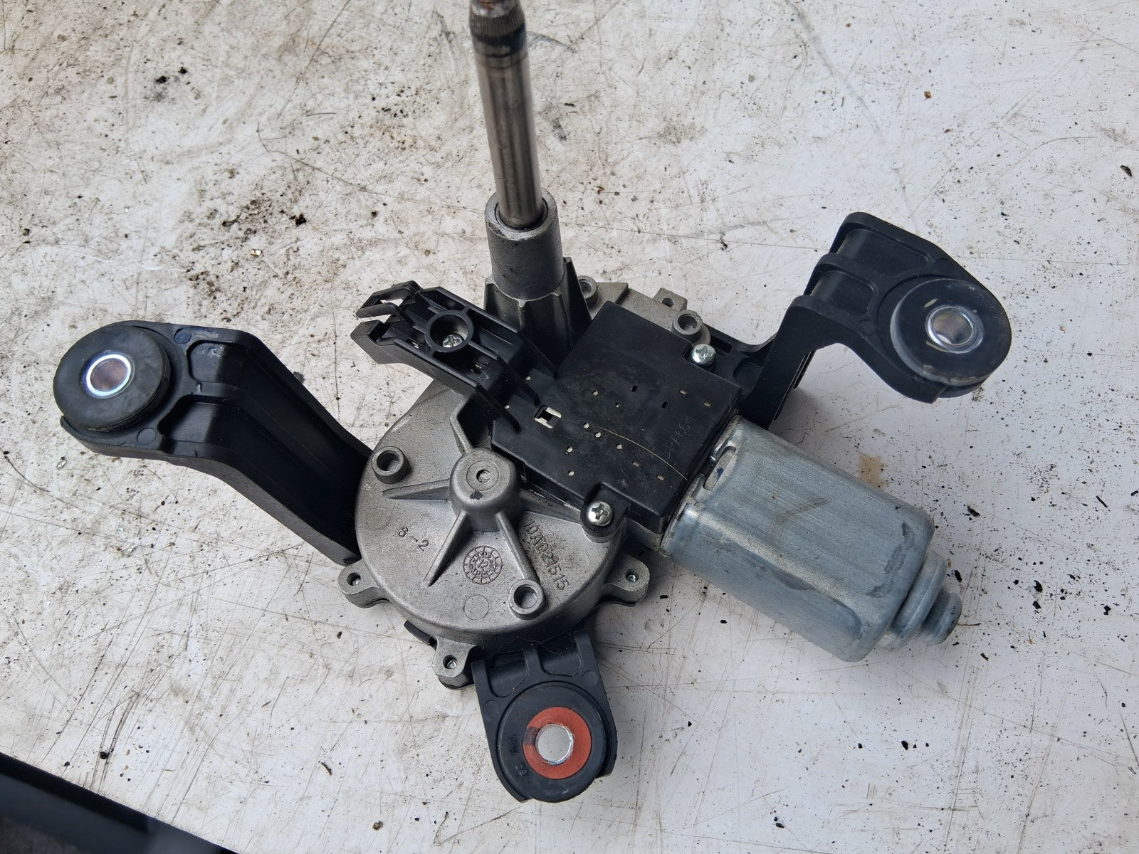 2013 VAUXHALL ASTRA J REAR WINDSCREEN WIPER MOTOR 13395013
