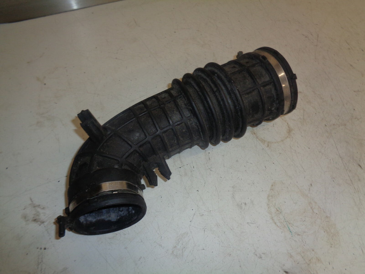 MERCEDES BENZ A CLASS W176 A180 AIR INTAKE PIPE BLOW HOSE A6070900037