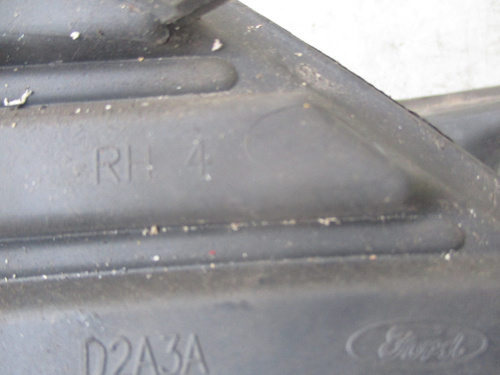 FORD FOCUS MK2 2010 LEFT RIGHT SIDE FOGLIGHT TRIM GRILL 8M51R19953AEW