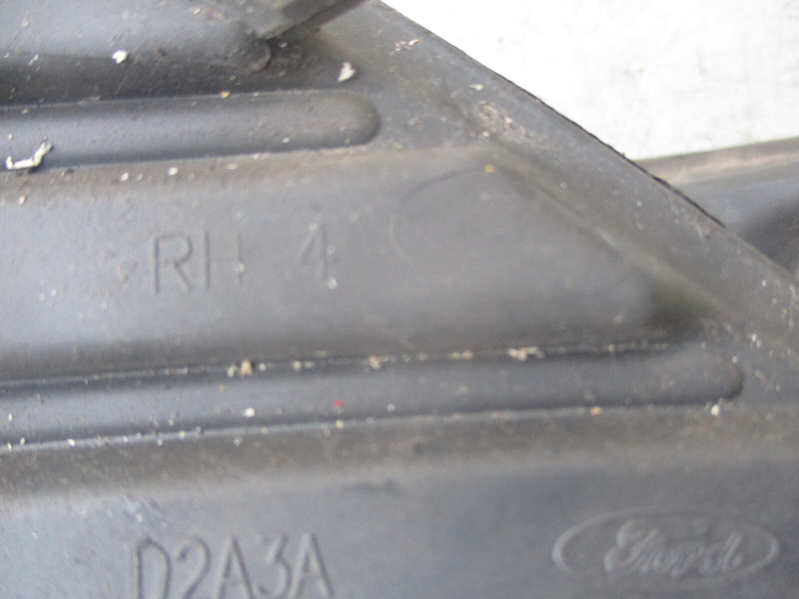 FORD FOCUS MK2 2010 LEFT RIGHT SIDE FOGLIGHT TRIM GRILL 8M51R19953AEW