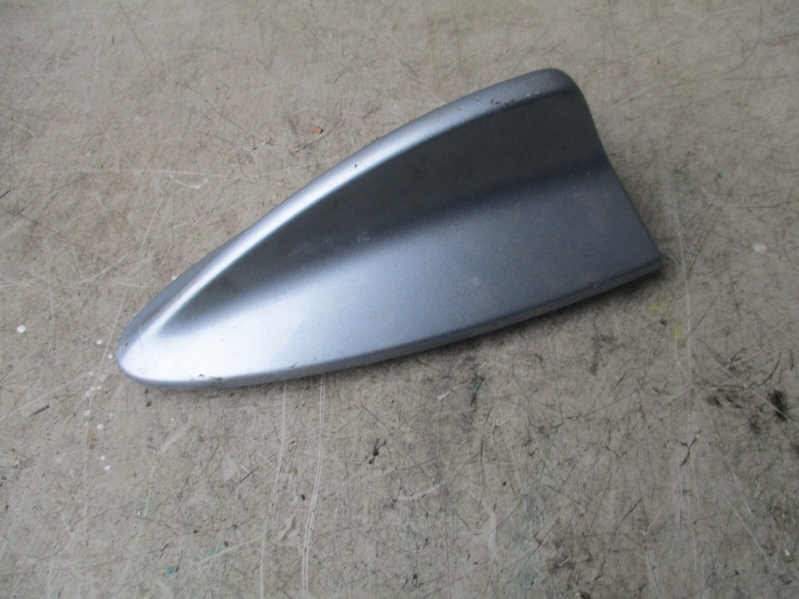 2015 BMW 3 SERIES E90 RADIO ANTENNA COVER 018632