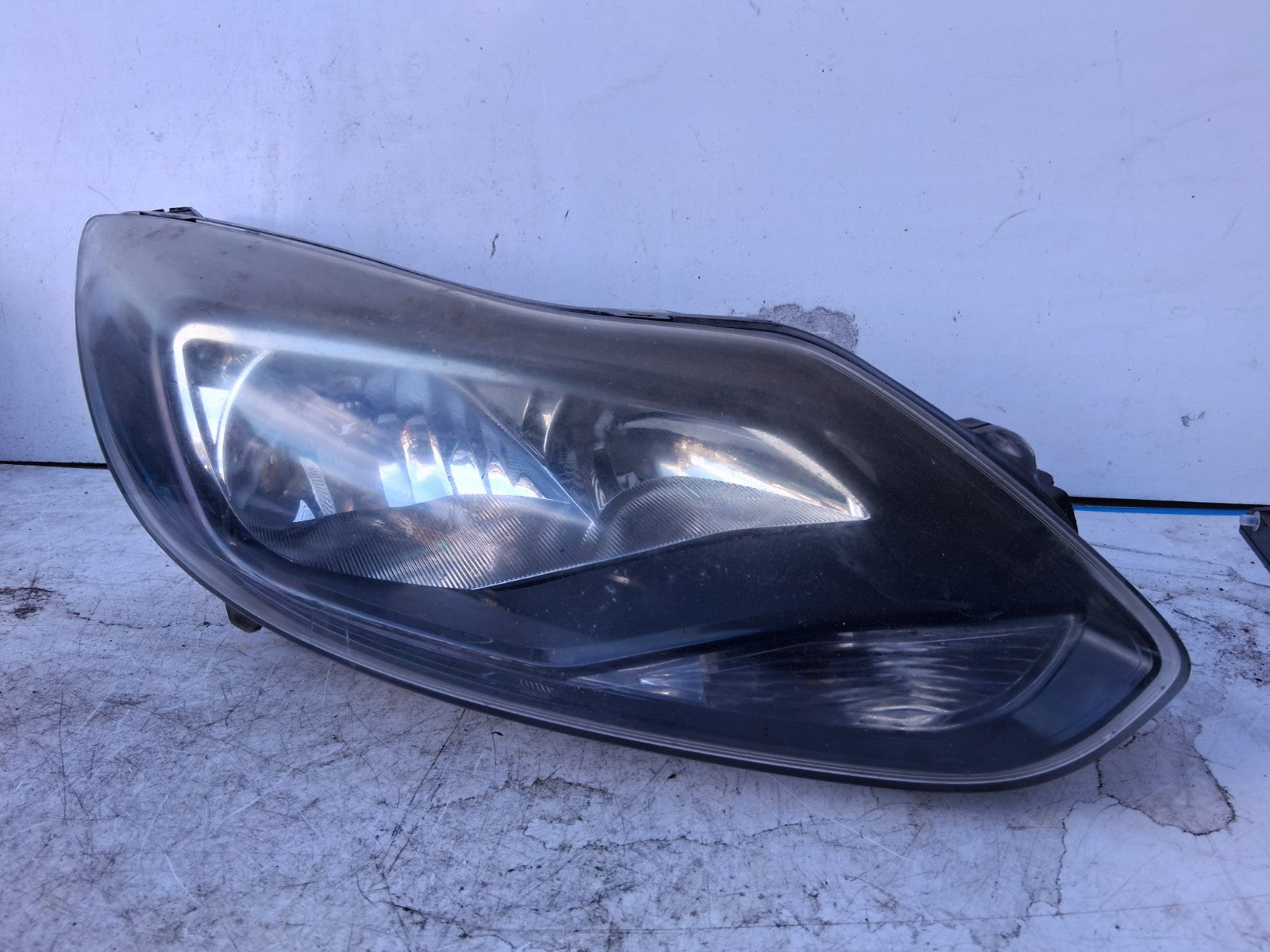 2013 FORD FOCUS MK3 OSF DRIVER SIDE FRONT HEADLIGHT BM5113W029DF