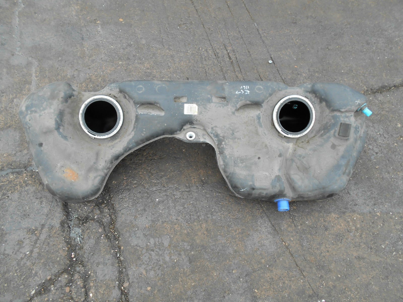 BMW 1 SERIES E87 2008 116I PLASTIC FUEL PETROL TANK BARE